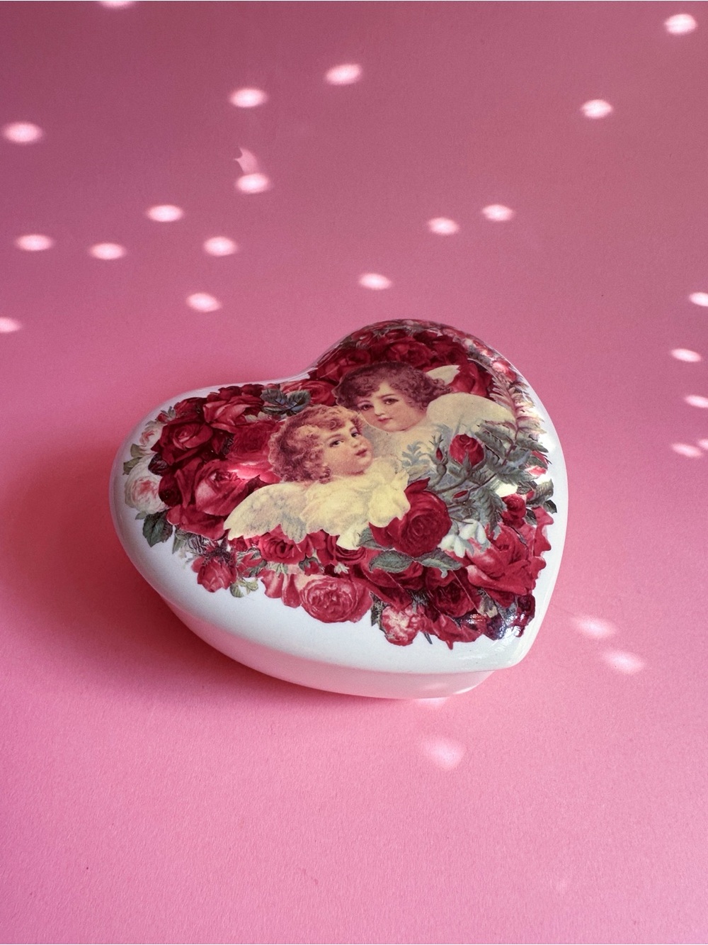 Vintage Heart-Shaped Trinket Box with Cherub la and Rose Motif - White and Red